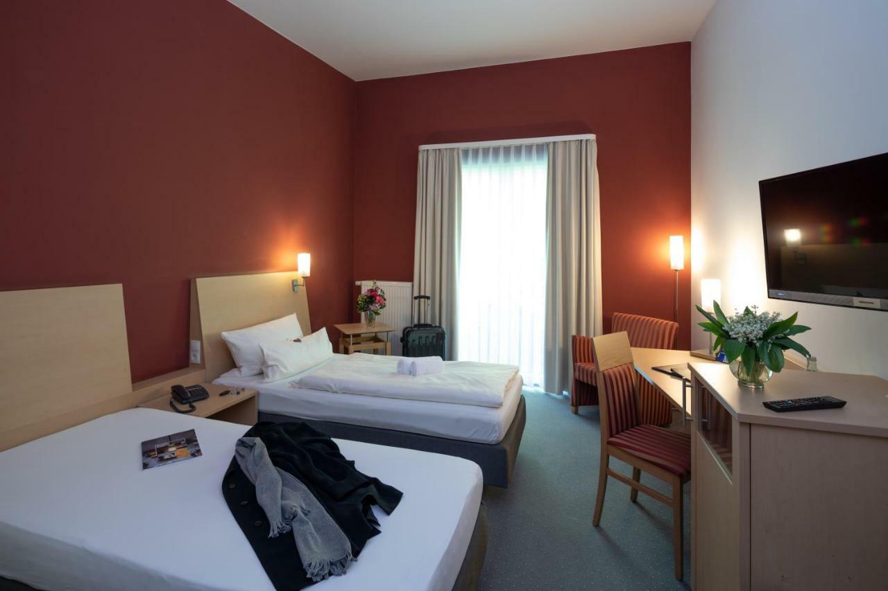 Hotel Mainpromenade ***S Karlstadt Esterno foto